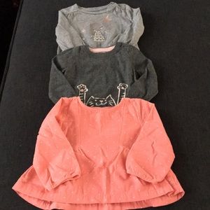 Bundle of 3 12-18m babyGap tops.